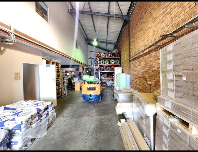 448M² WAREHOUSE TO LET IN ROOIHUISKRAAL